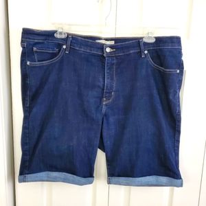 Levi Strauss Classic Bermuda Rolled Cuff  Shorts